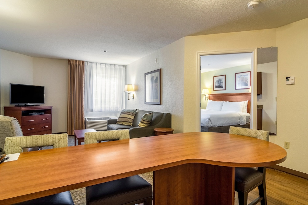 Candlewood Suites Jacksonville East Merril Road by IHG - photo 13