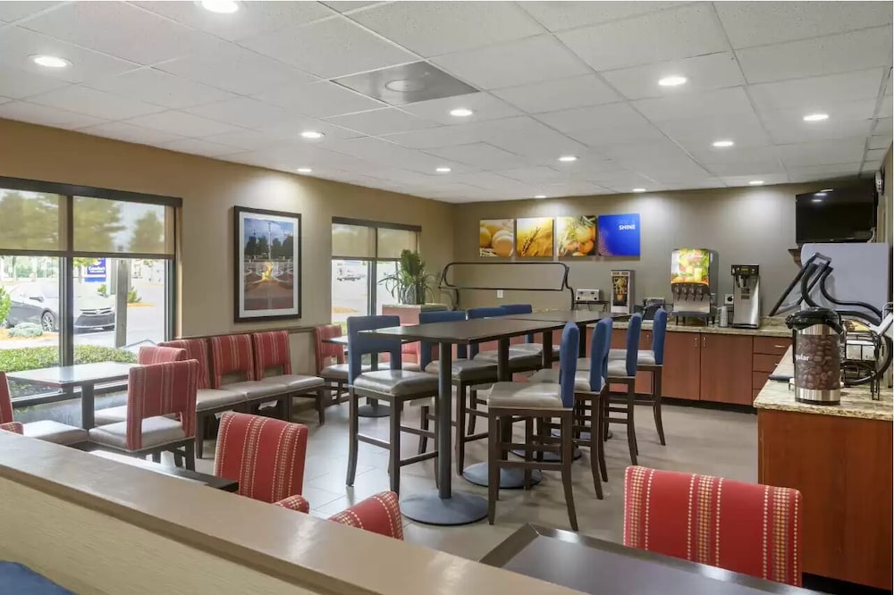 Comfort Inn & Suites Peachtree Corners Norcross - photo 26