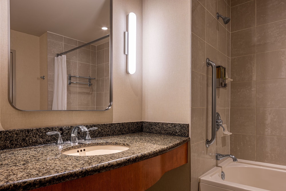 Harrah's Joliet Casino & Hotel A Caesars Rewards Destination - photo 10