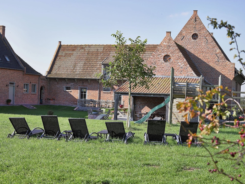 Holiday Home Victoria Fields — 4-Star Luxury Hotel in Diksmuide, Belgium