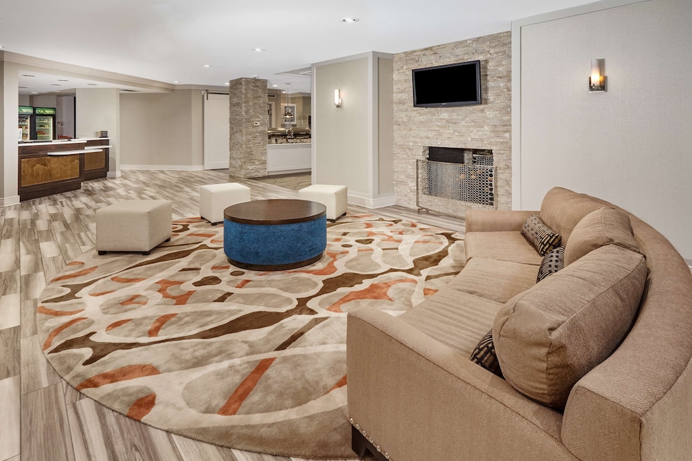 Homewood Suites by Hilton Indianapolis Keystone Crossing - photo 3