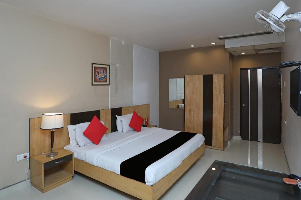 Capital O 30972 Hotel Centrum — Roorkee — photo 4