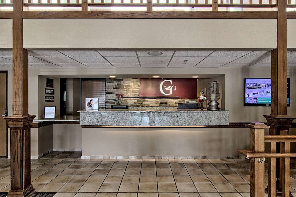 Blossom Hotel & Suites Traverse City - photo 5