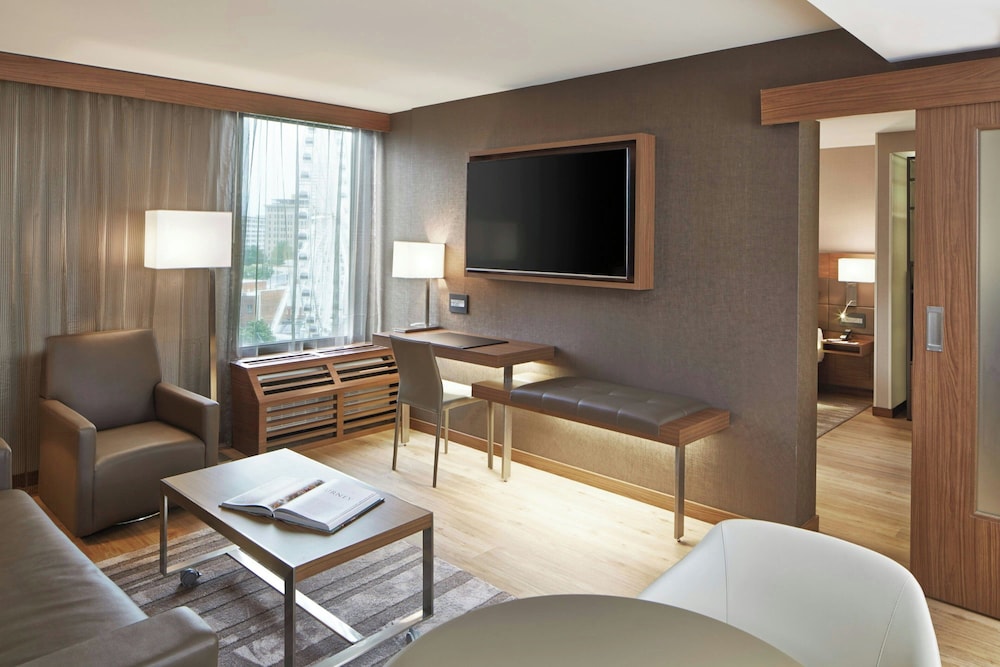 AC Hotel by Marriott Atlanta Downtown - photo 22