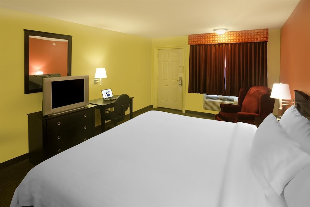 Americas Best Value Inn Waco - photo 6