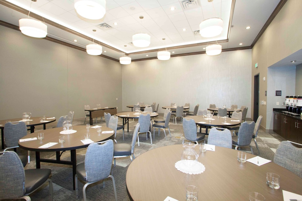 Hampton Inn & Suites Downtown St. Paul - photo 74