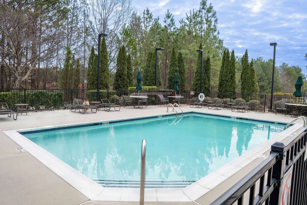 Hampton Inn Covington GA - photo 23