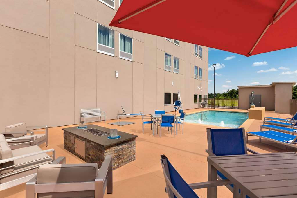 La Quinta Inn & Suites by Wyndham Brunswick Golden Isles - photo 6