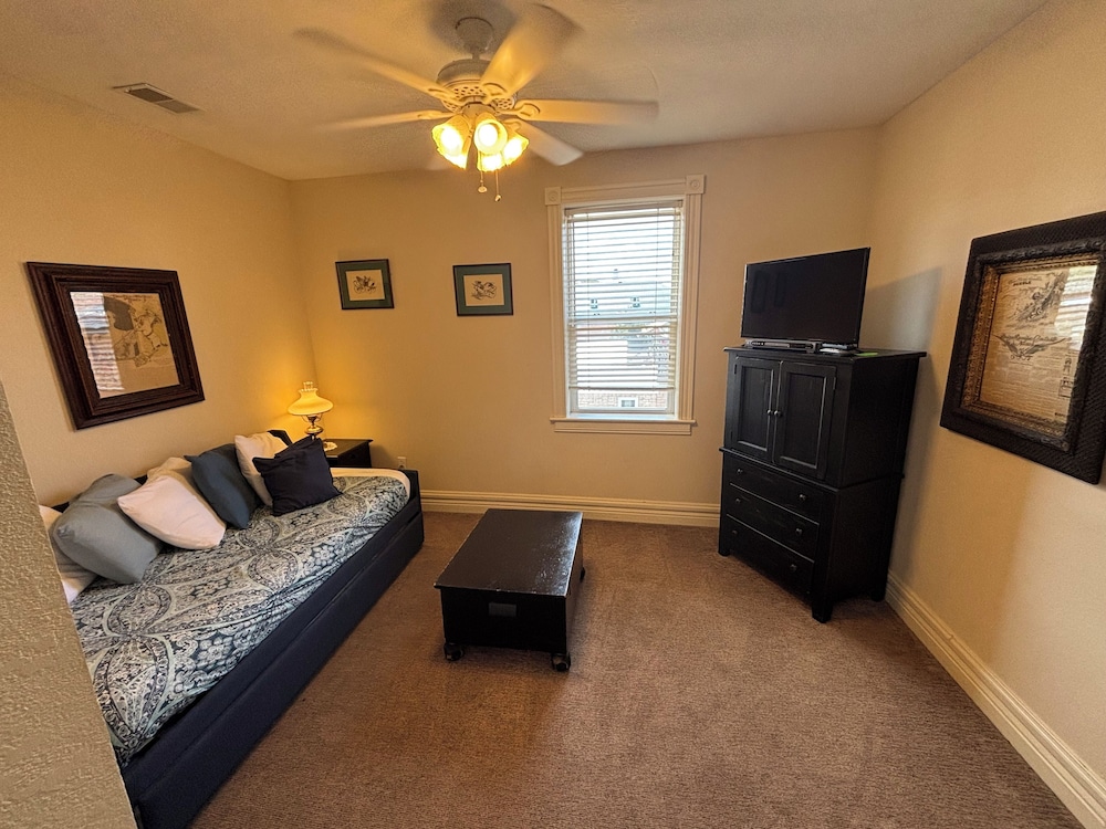 Hermann Crown Suites - photo 147