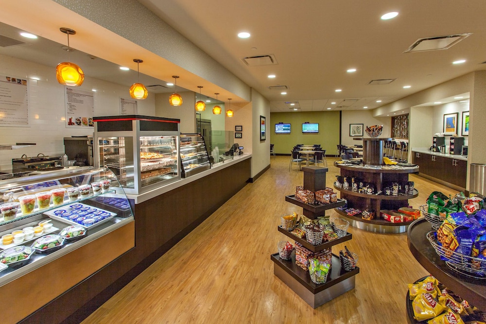 DoubleTree by Hilton Pittsburgh Green Tree - photo 26