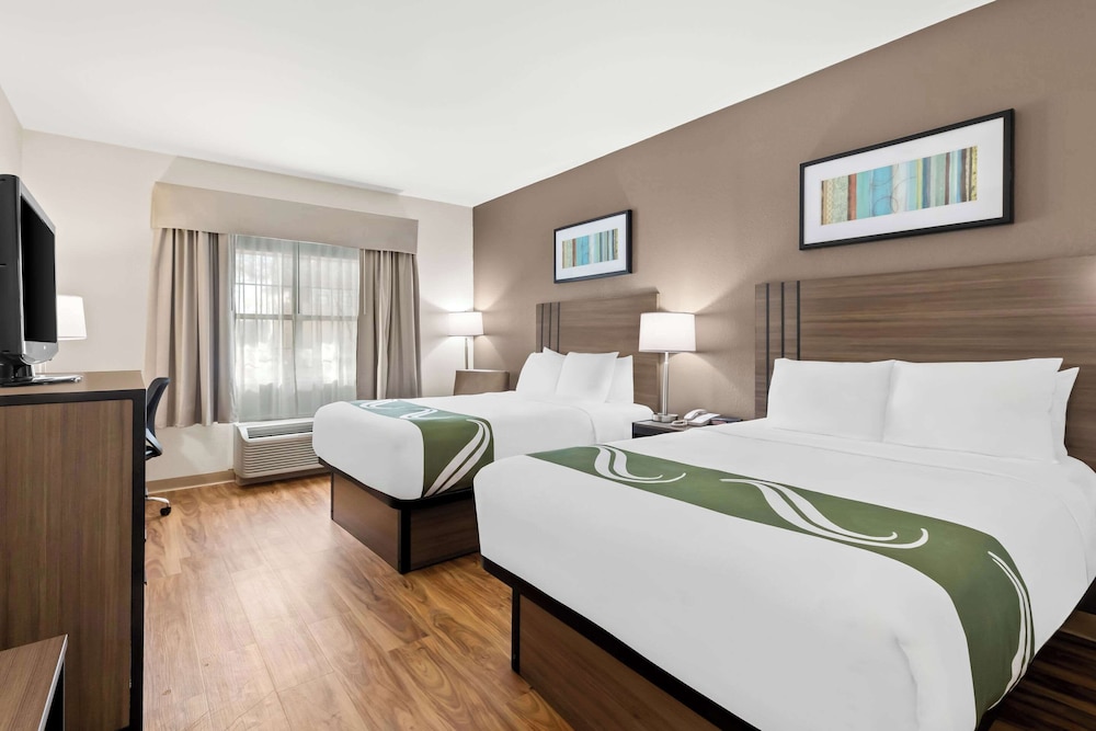 Quality Inn Fayetteville near Historic Downtown Square - photo 22