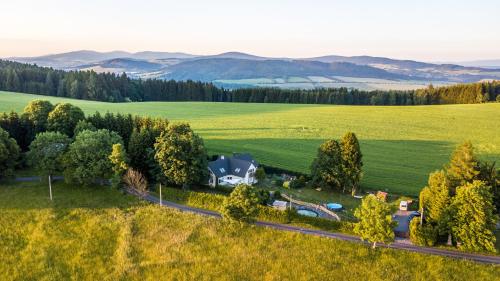 Chata PoHromadě - carbon neutral hotel in Unknown City