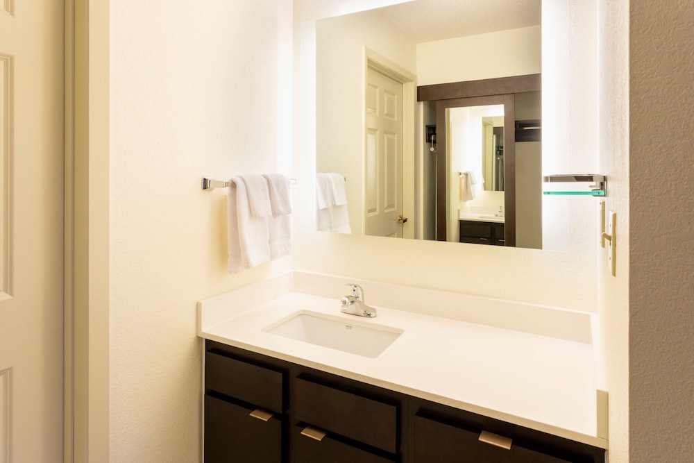 Residence Inn by Marriott Minneapolis St. Paul Roseville - photo 41