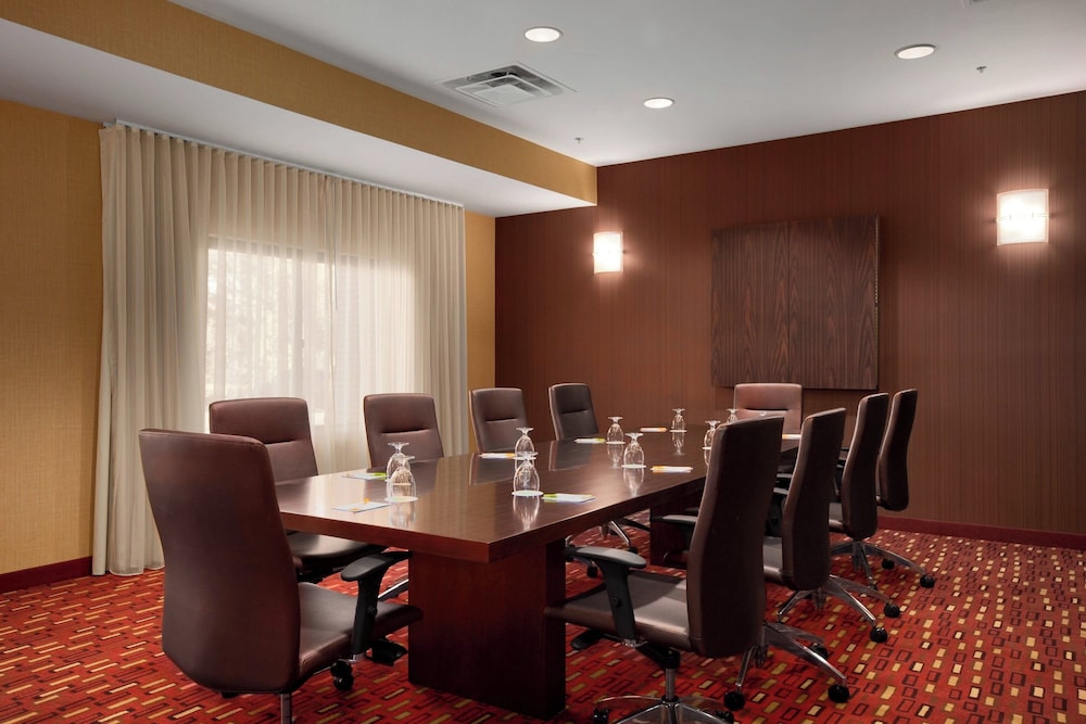 Courtyard by Marriott Wall at Monmouth Shores Corporate Park - photo 35