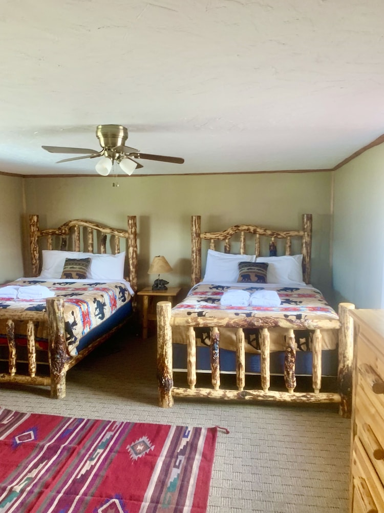Heart 6 Ranch 4447998 — Moran