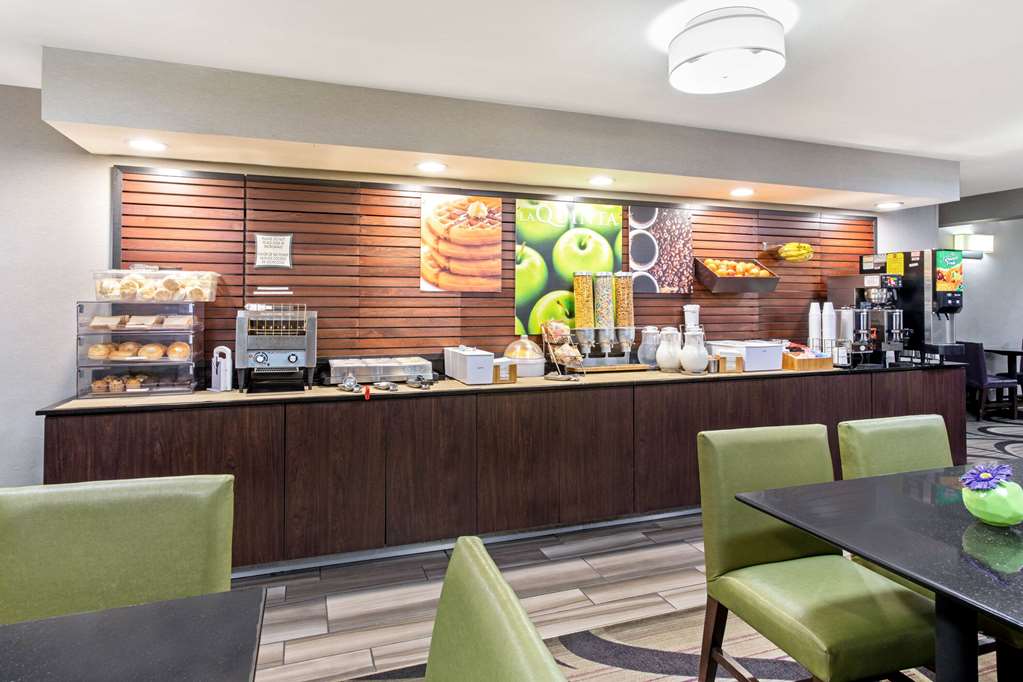 La Quinta Inn by Wyndham Tucson East - photo 31