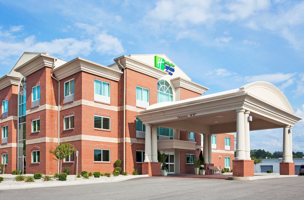Holiday Inn Express Hotel & Suites Cincinnati Se Newport by IHG in Bellevue, United States