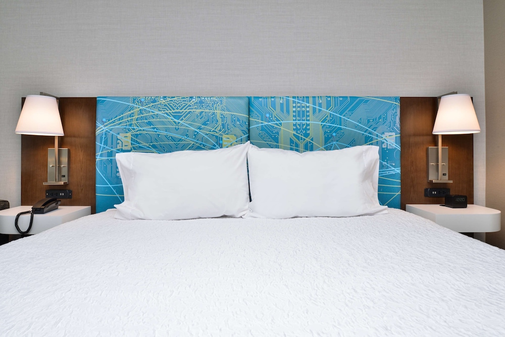 Hampton Inn & Suites Adrian - photo 15