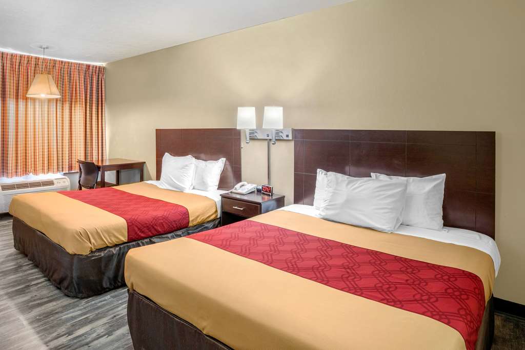 Econo Lodge Rolla I 44 Exit 184 Near Missouri University of Science and Technology - photo 13