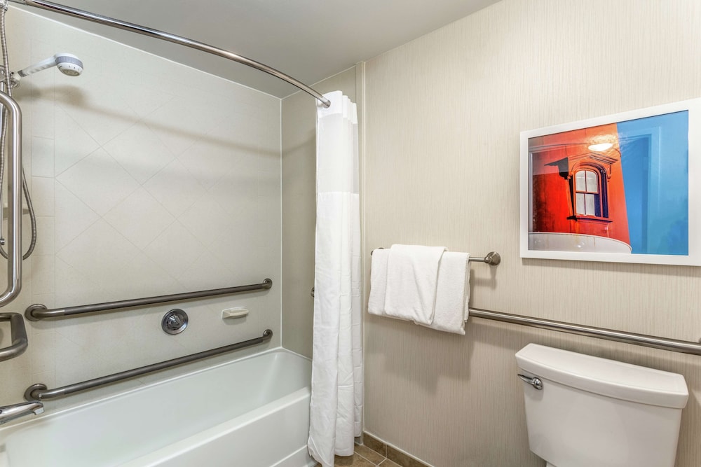 Hampton Inn Boston Peabody - photo 15