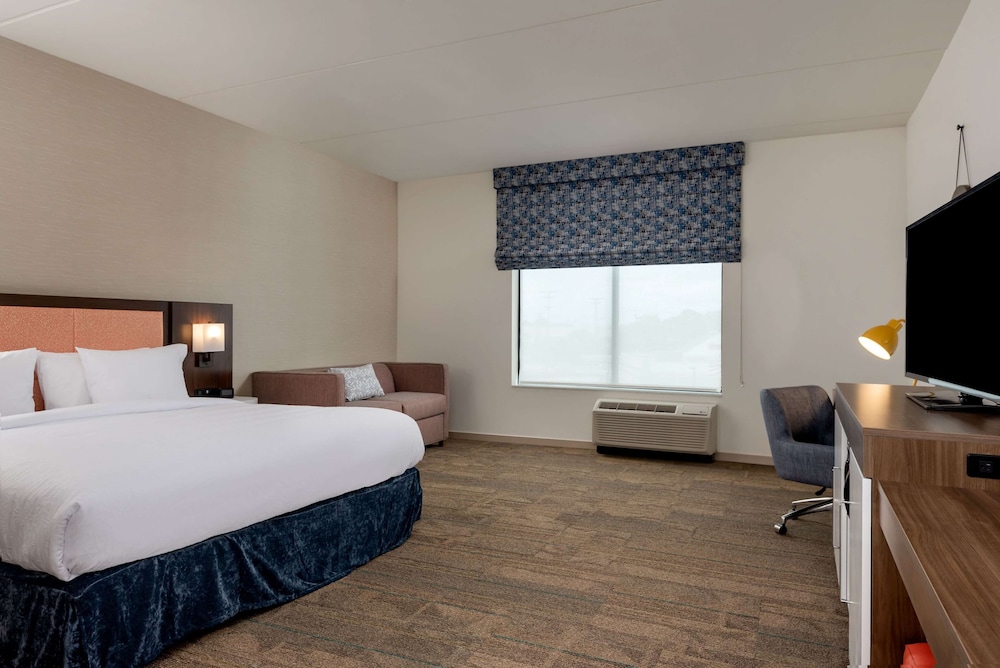 Hampton Inn Baltimore Bayview Campus - photo 9