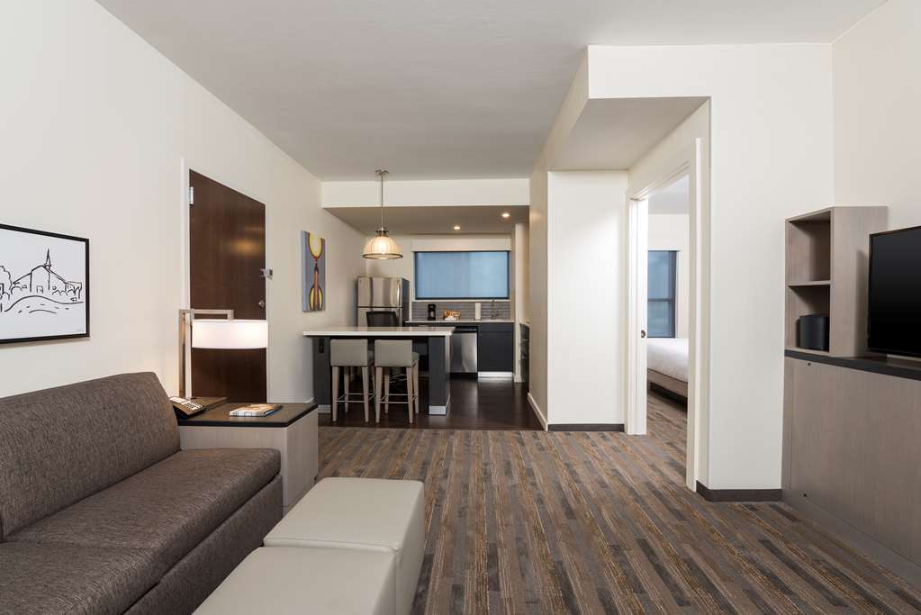 Hyatt House Austin Downtown - photo 9