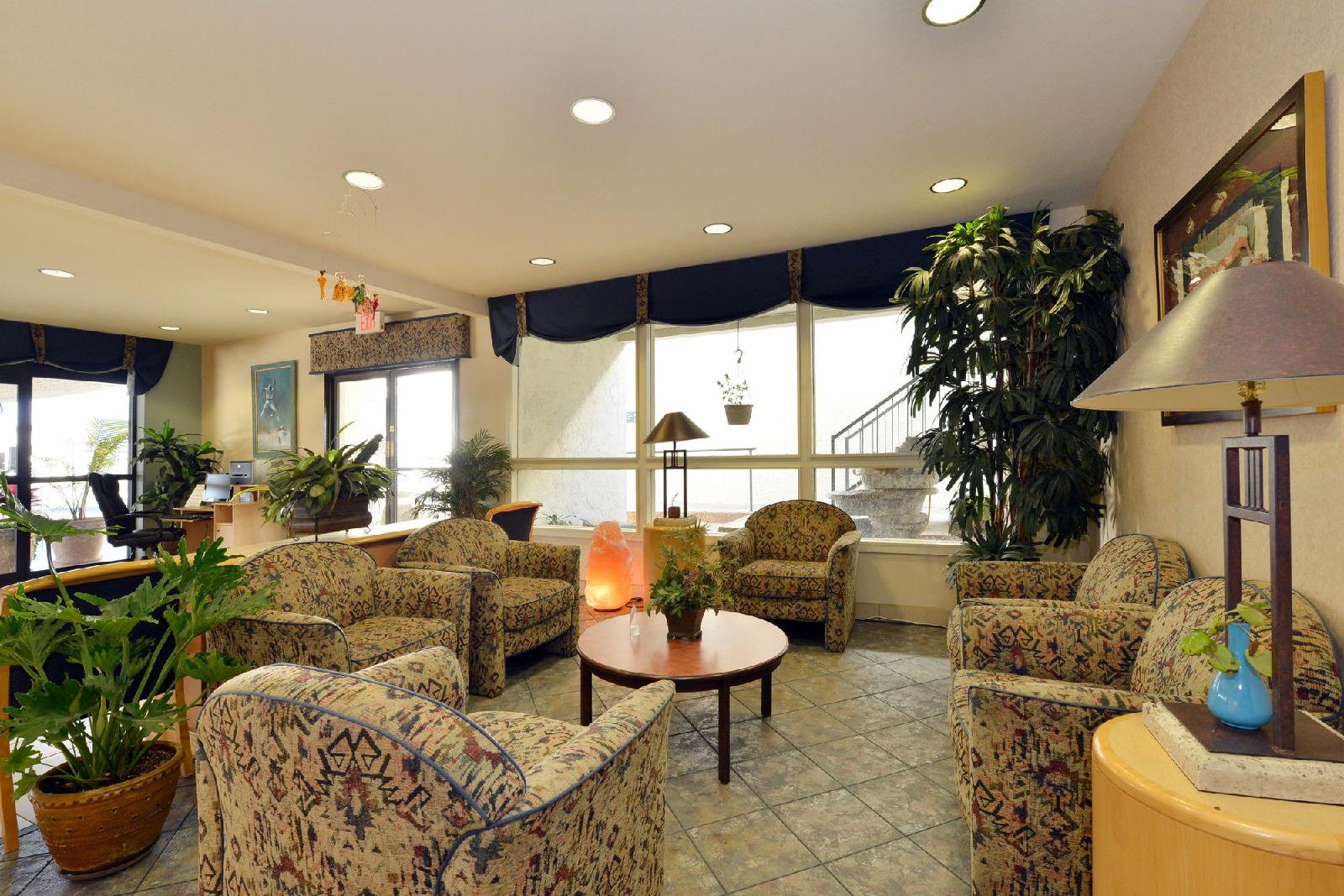 Ramada by Wyndham Mesa Downtown - photo 25