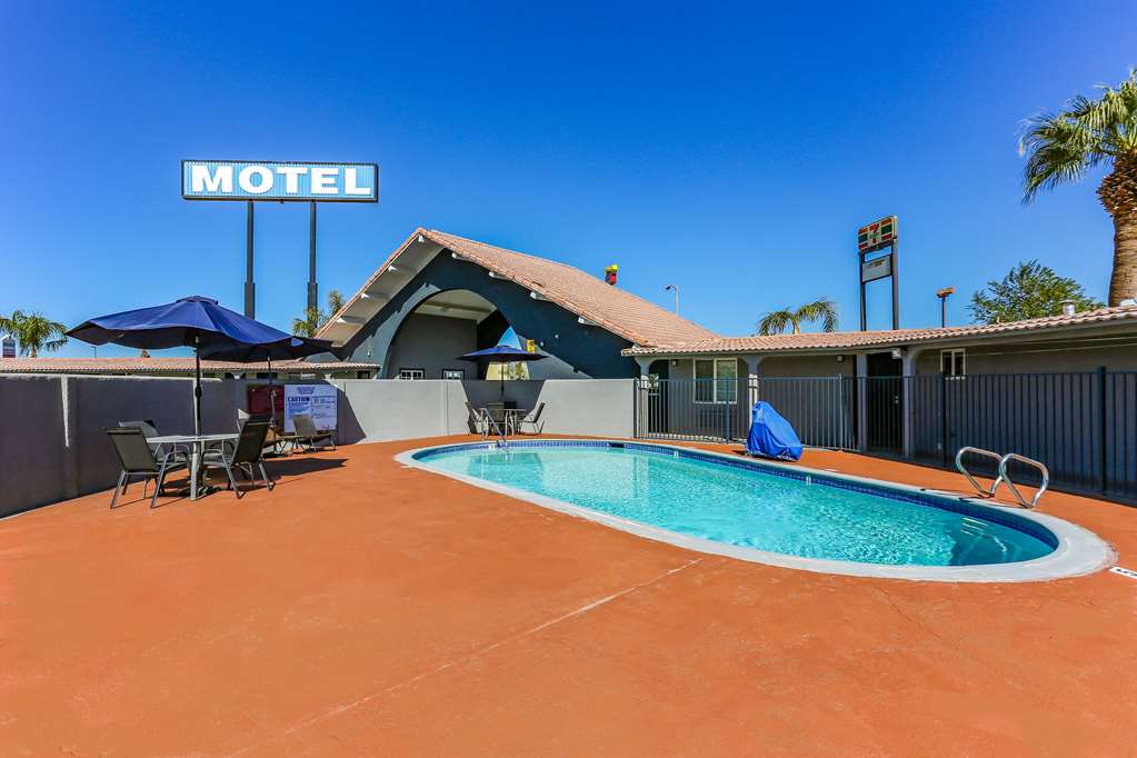 Americas Best Value Inn & Suites El Centro - photo 30