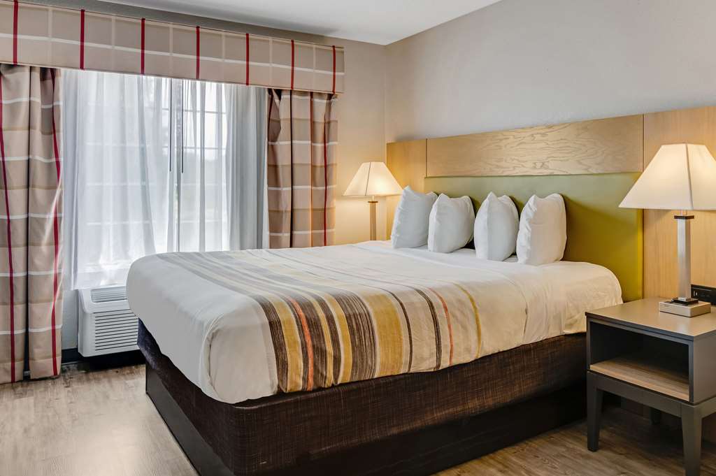 Country Inn & Suites by Radisson Grand Rapids Airport MI - photo 25