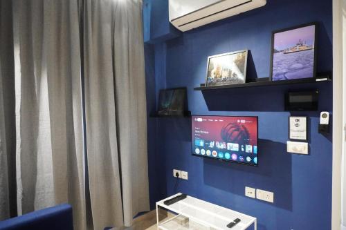 Picturesque LakeView Studio Apartment Hiranandani Estate Thane