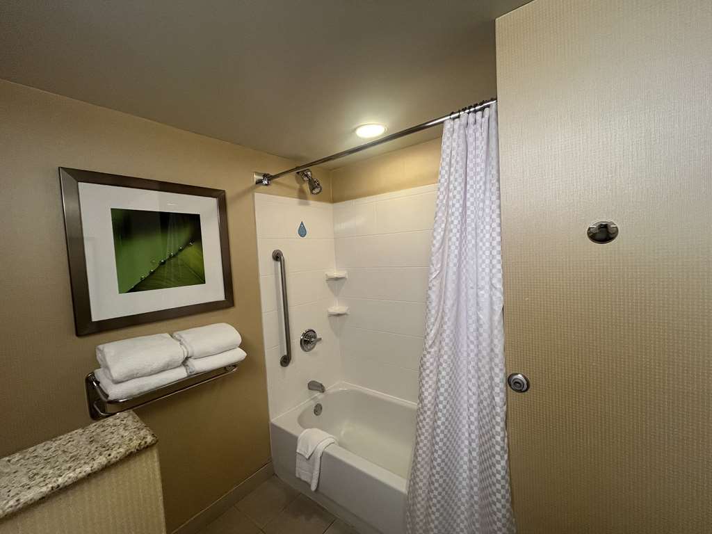 Sonesta Essential Junction City - photo 35