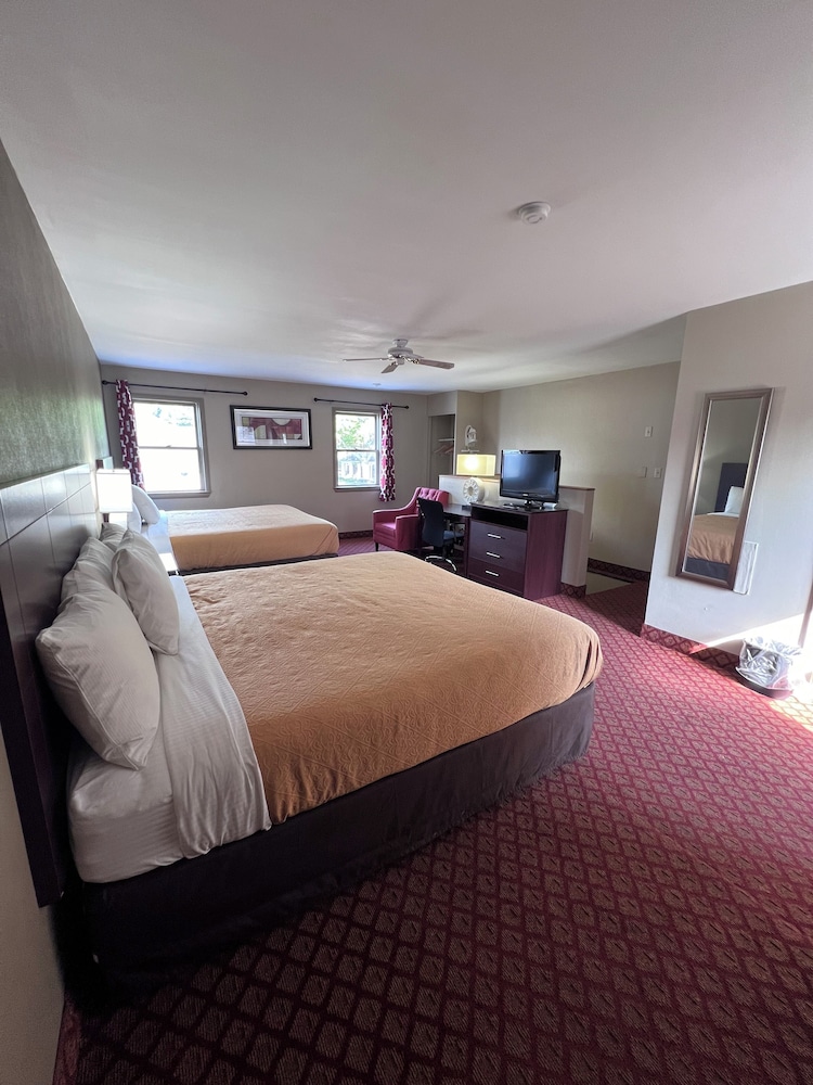 Rodeway Inn & Suites Hershey Chocolate Avenue - photo 18