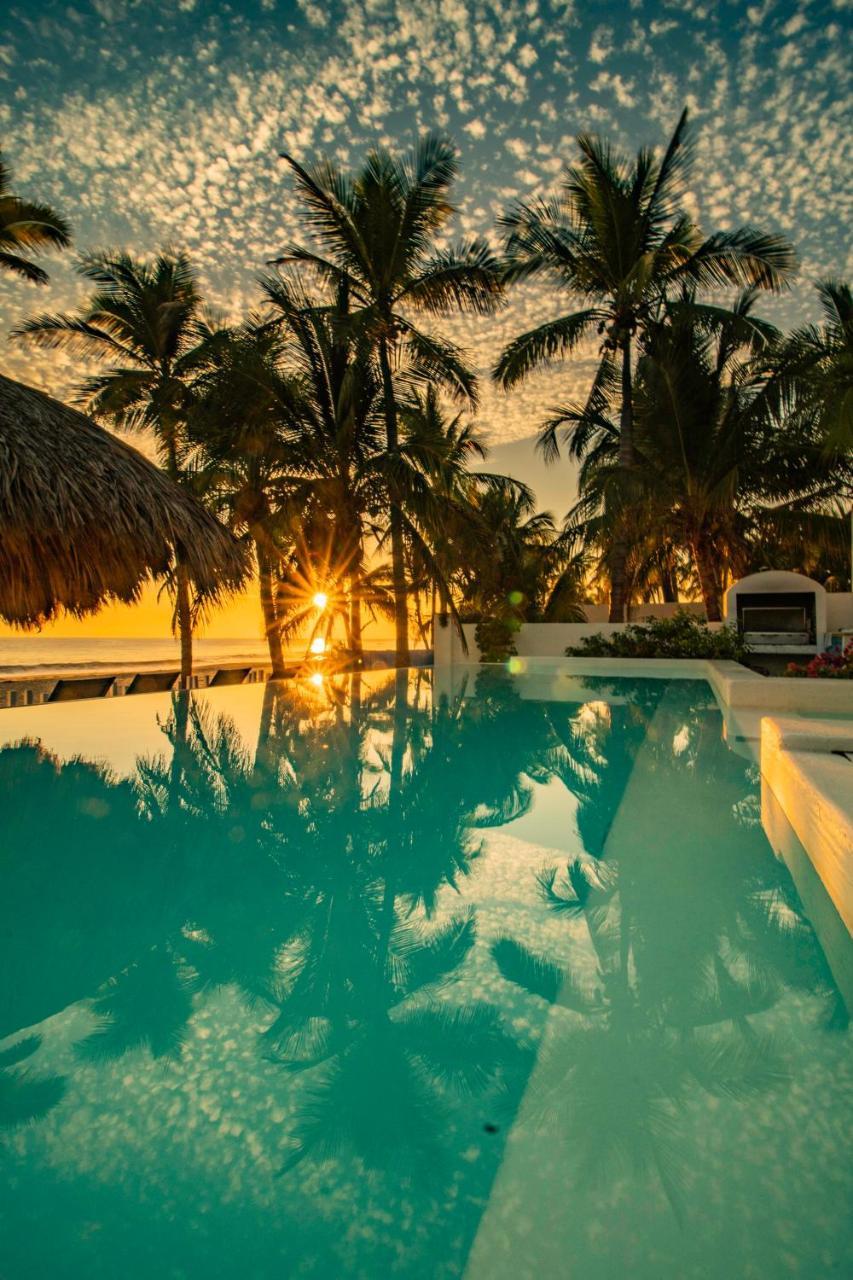 Villa Rincon del Mar & Villa Rincon de las Morenas — 4-Star Luxury Hotel in Coyuca De Benitez, Mexico