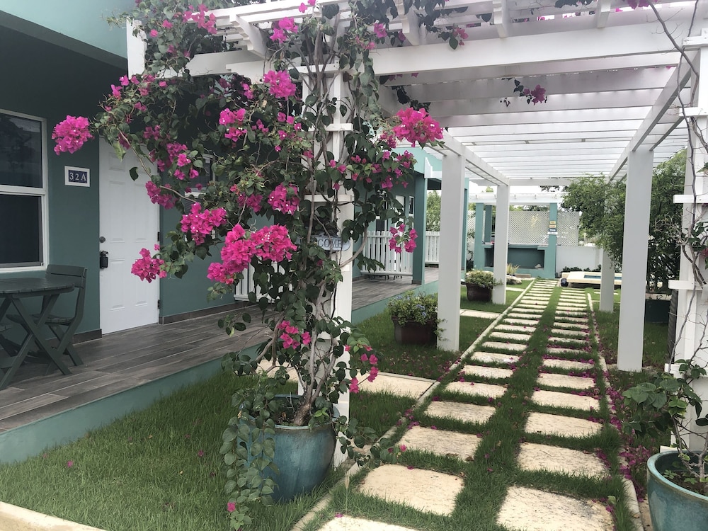 Sea Grape Studios - last minute hotel in Providenciales