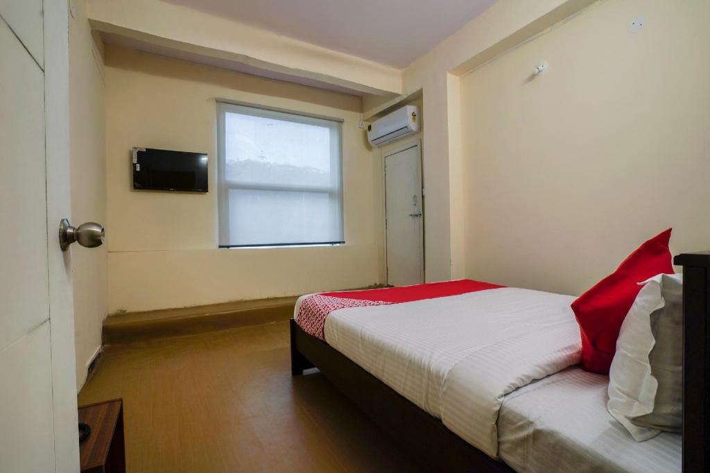 Hotel O Alpine glow Zenith — 4-Star Luxury Hotel in Hyderabad, India