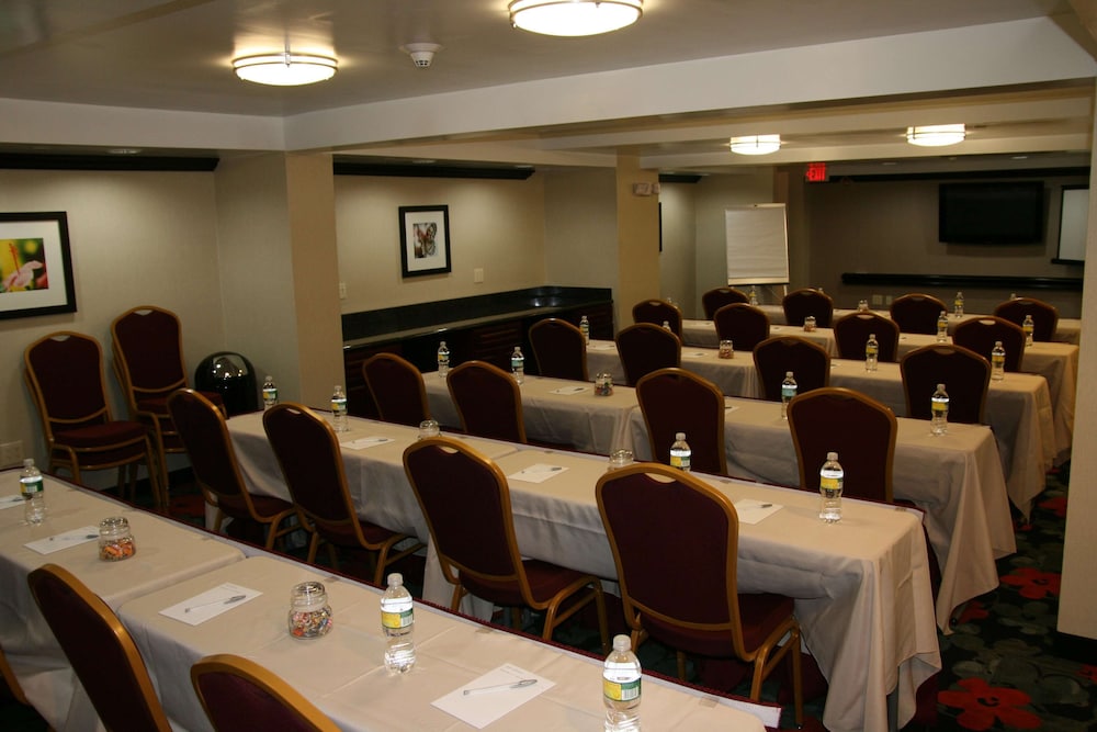 Hampton Inn Jericho Westbury - photo 76
