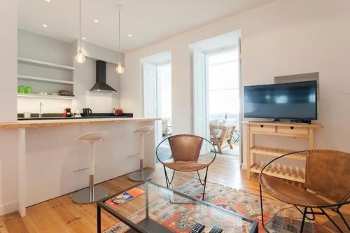 GuestReady A fantastic view over Tagus — 4-Star Luxury Hotel in Lisbon, Portugal