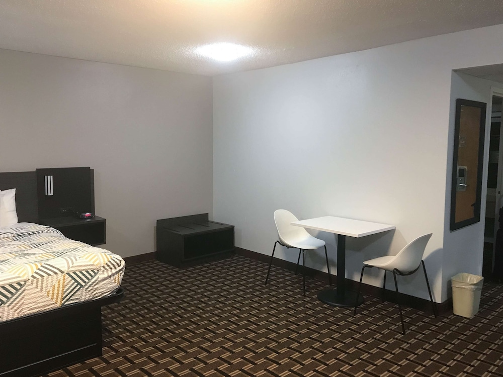 Studio 6 Suites Tupelo MS North - photo 9