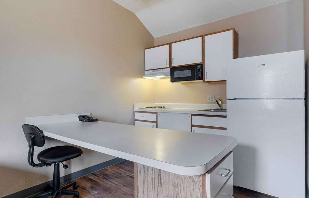 Extended Stay America Suites Dallas Plano Parkway - photo 9