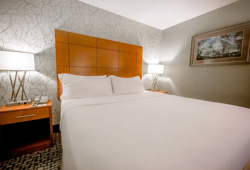 Holiday Inn Raleigh Downtown - photo 6