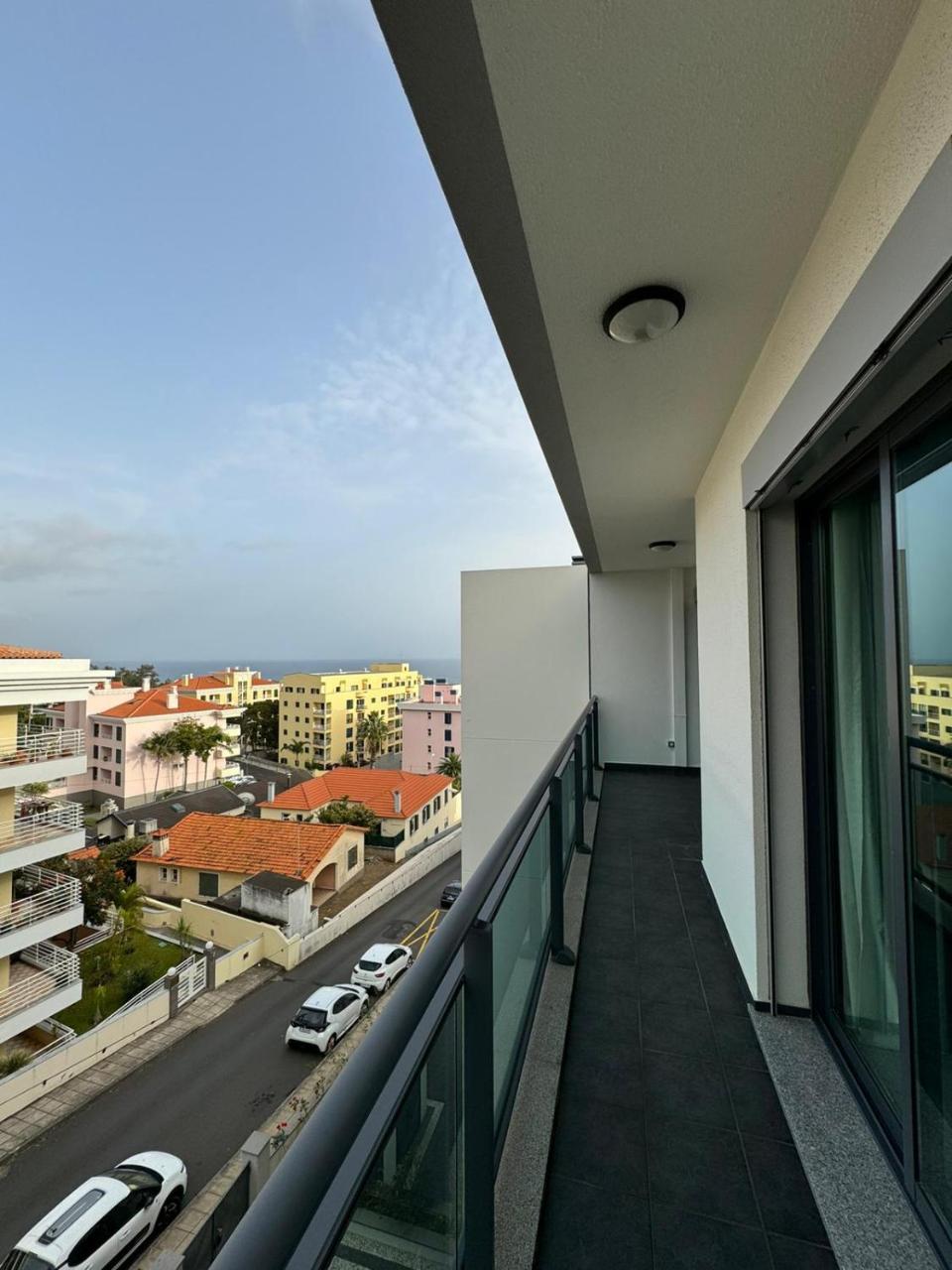 Luxurious Lido Sun Island X1V Apt.Free parking — 4-Star Luxury Hotel in Funchal, Portugal