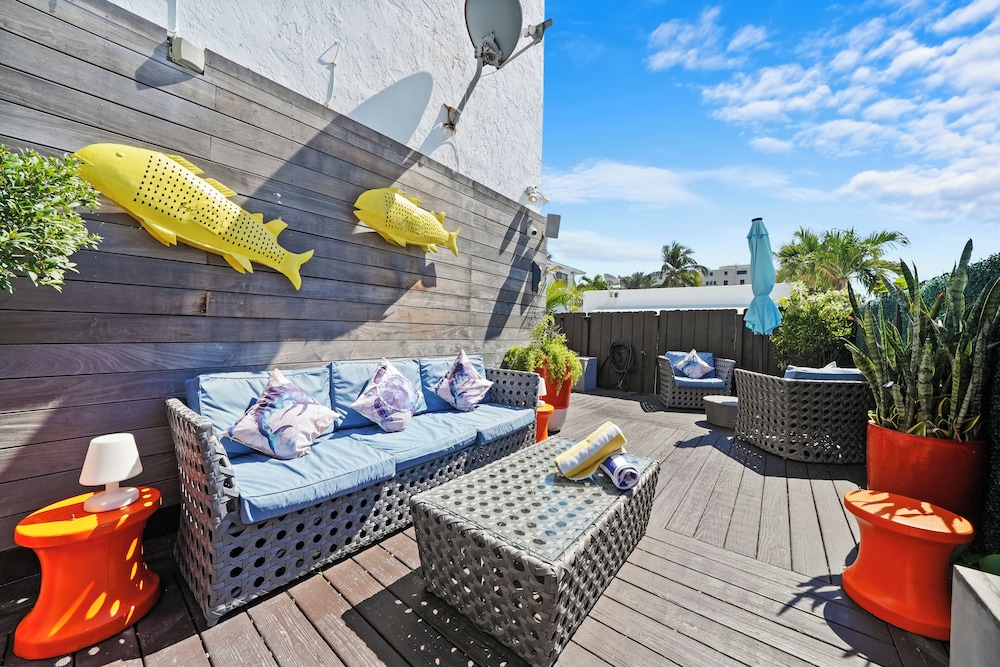 Hollywood Beach Suites - photo 49