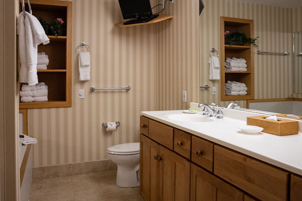 Smugglers' Notch Resort Private Suites - photo 101