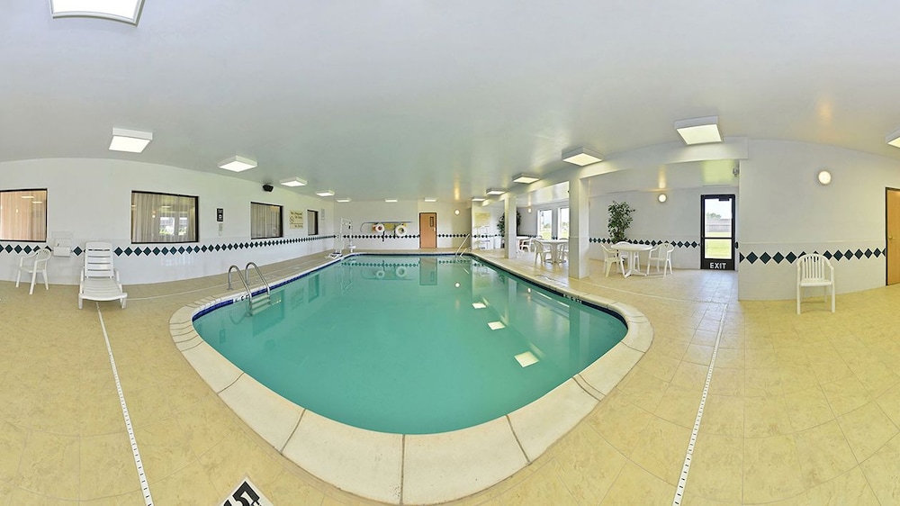 Hampton Inn Sturgis Lagrange Area - photo 27