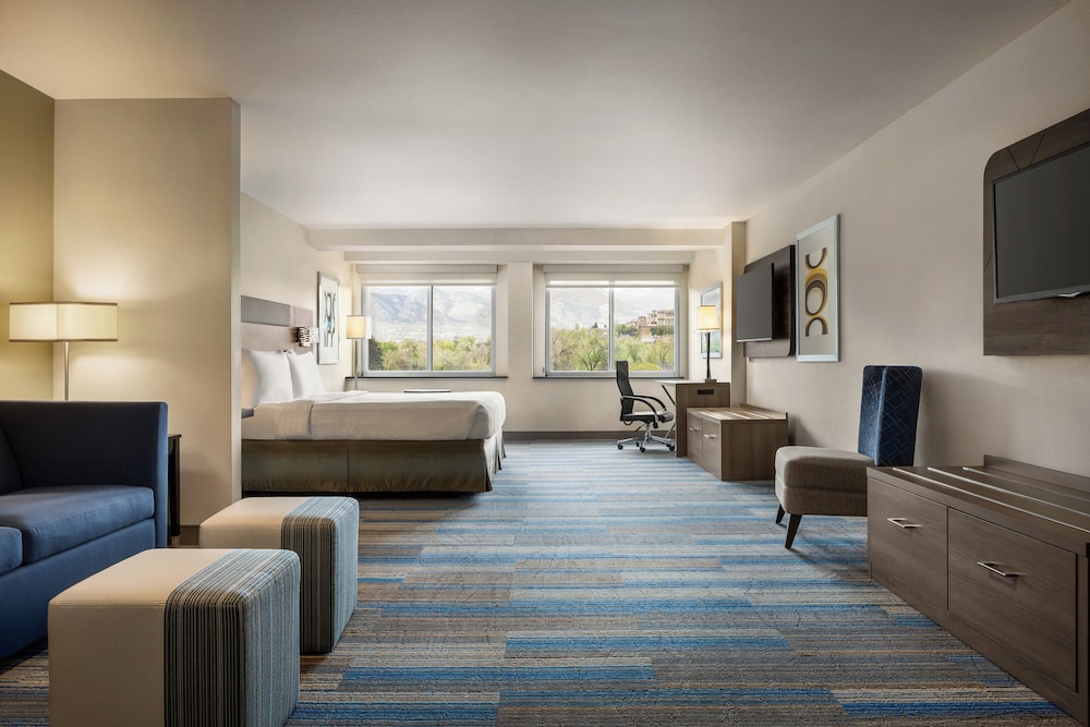 Holiday Inn Express & Suites Colorado Springs Central by IHG - photo 27