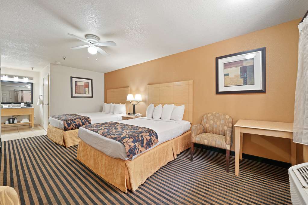 Best Western Plus Executive Inn & Suites - photo 18