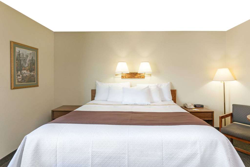 Days Inn by Wyndham Missoula Airport - photo 10