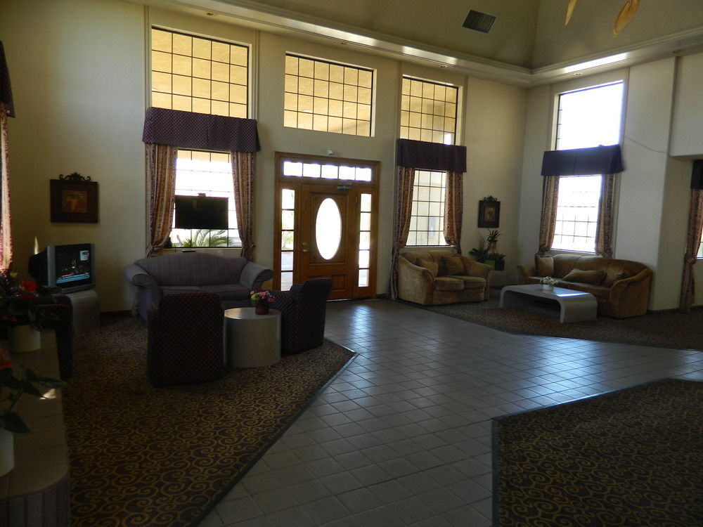Capital Suites Hotel - photo 10