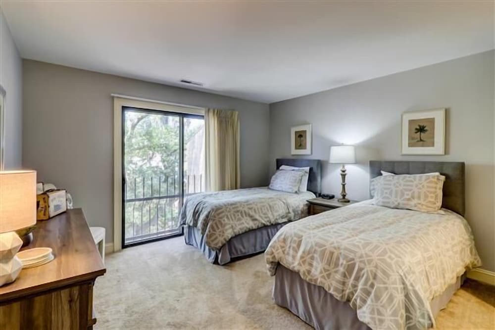 1099 Harbour South Club at The Sea Pines Resort - photo 3