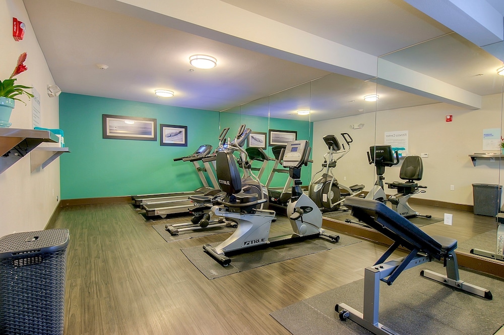 Holiday Inn Express Hotel & Suites Carlsbad Beach by IHG - photo 18